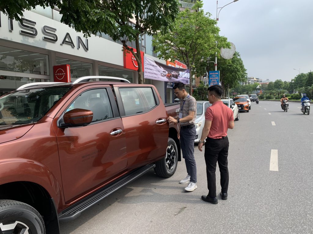 lái thử tại Nissan Long Biên