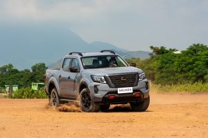 nissan navara 2024 moi dong co manh me