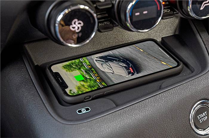 Nissan Magnite được trang bị sạc không dây Qi