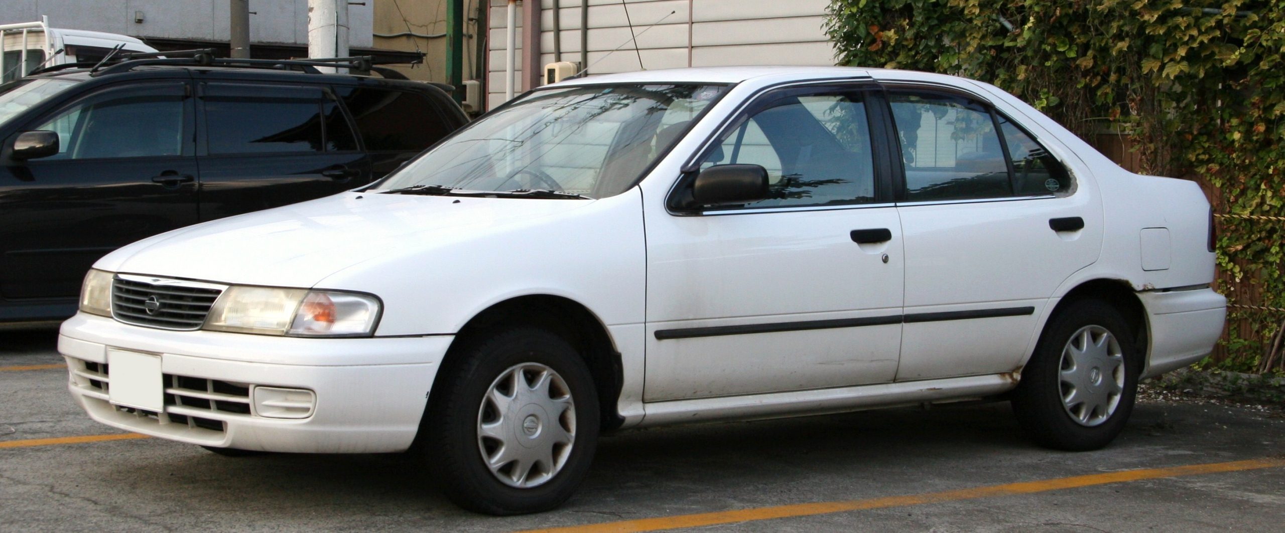 Lịch Sử Hình Thành Và Phát Triển Của Nissan Almera 1 Nissan Almera với tên gọi tiền thân là Nissan Sunny 1995