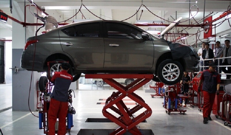 3 Sự Khác Biệt Giữa Bảo Hành Chính Hãng Và Bảo Hành Ngoài Hãng 2 Bao duong xe Nissan Sunny