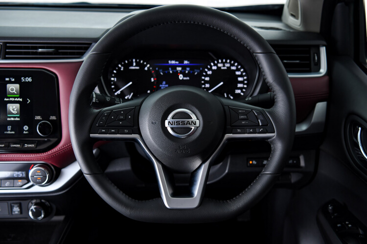 boc vo lang Nissan