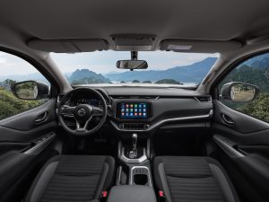 Nissan Navara - Không gian rộng rãi, êm ái